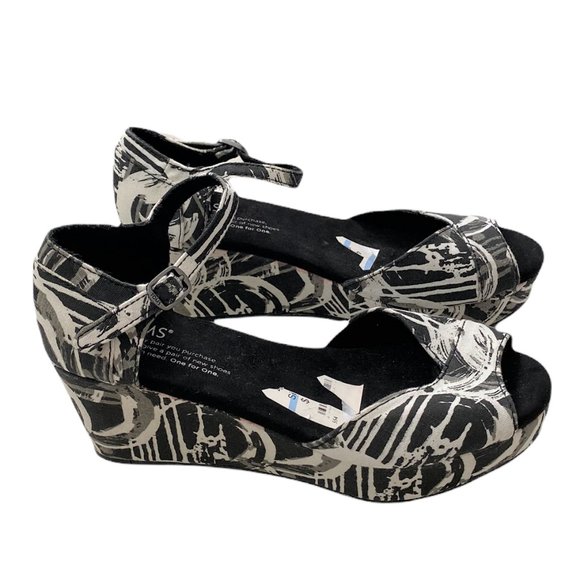 Womens TOMS Wedge Sandals size 6 Black White Strappy Open Toe Ankle Strap NEW - Picture 4 of 8